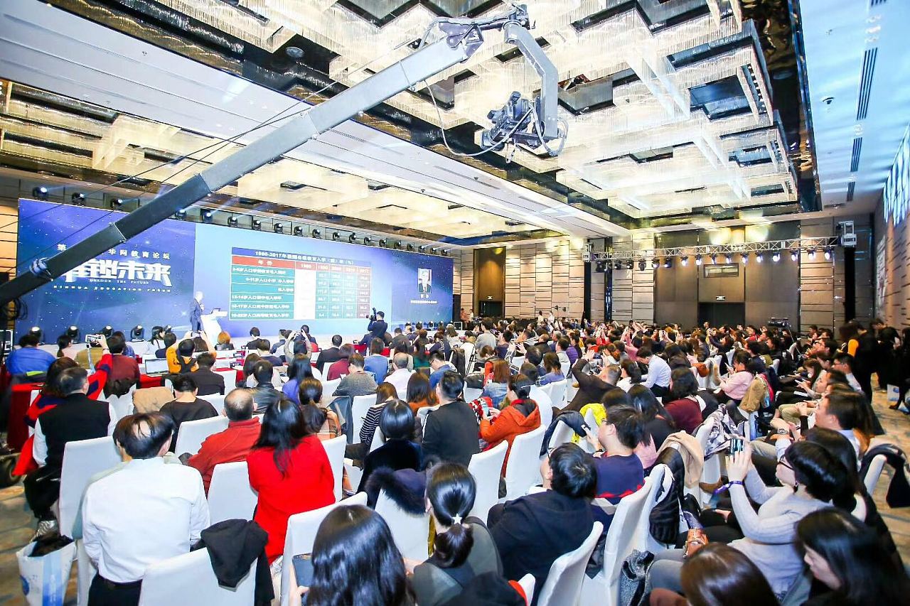 會展服務(wù)的核心 展臺設(shè)計(jì)如何成為品牌傳播的藝術(shù)